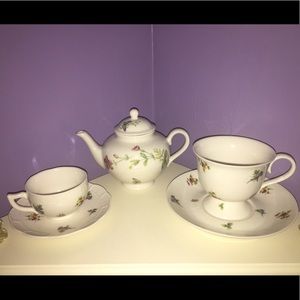FLORAL TEAPOT SET